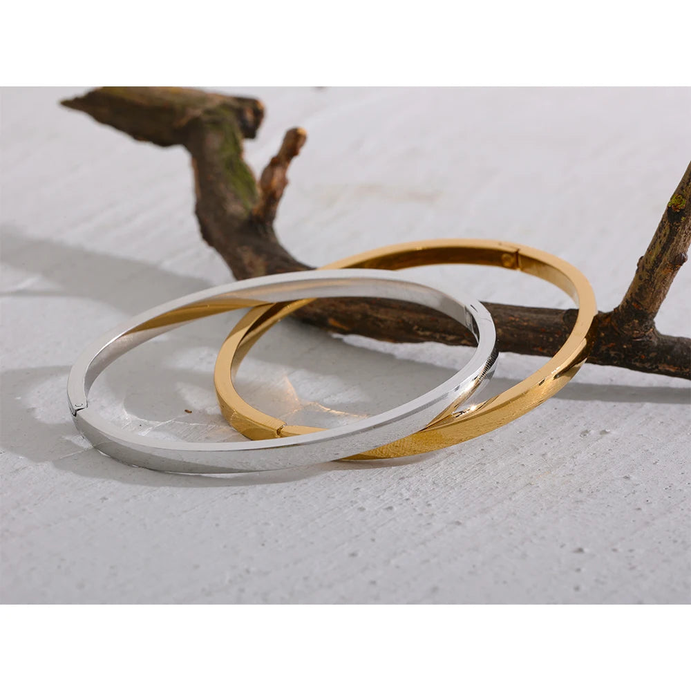 ✨ Aura Gold Bangle ✨ elegant, memorable, and fits a minimalist 18K gold-tone bracelet.
