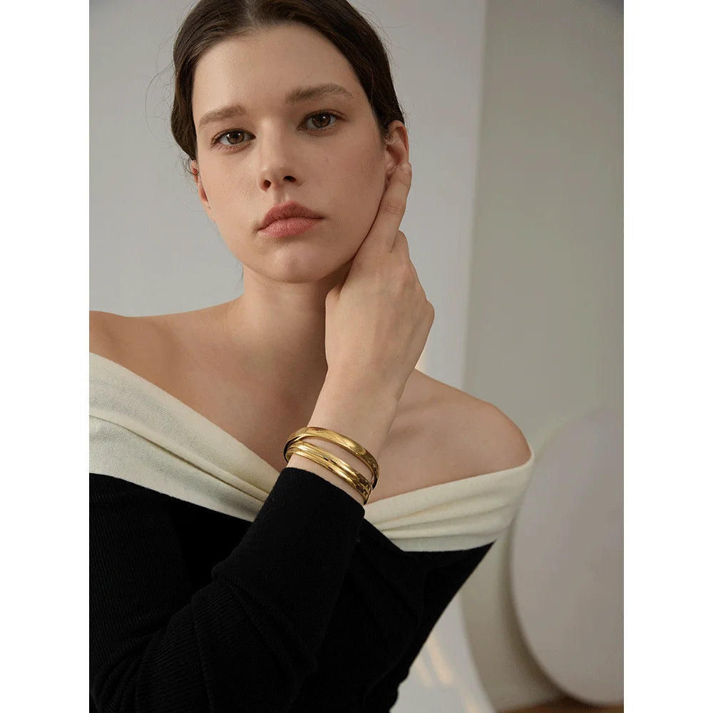 ✨ Aura Gold Bangle ✨ elegant, memorable, and fits a minimalist 18K gold-tone bracelet.