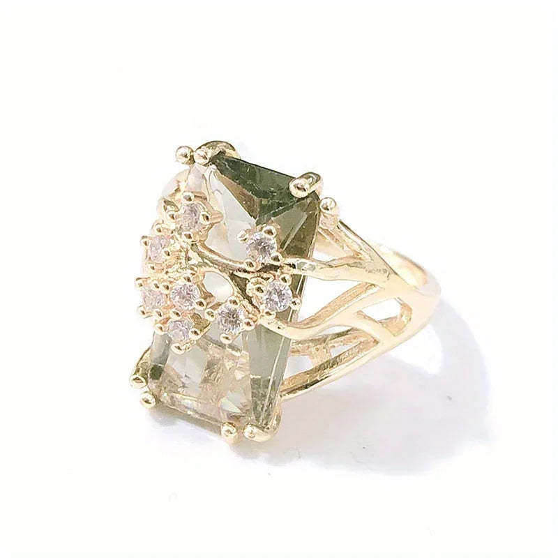 Stunning Glod Plated Cocktail Ring Zircon